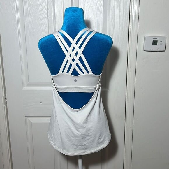 Lululemon Strappy Back Tank top with Built in Support Bra Excellent Condition - Picture 1 of 4
